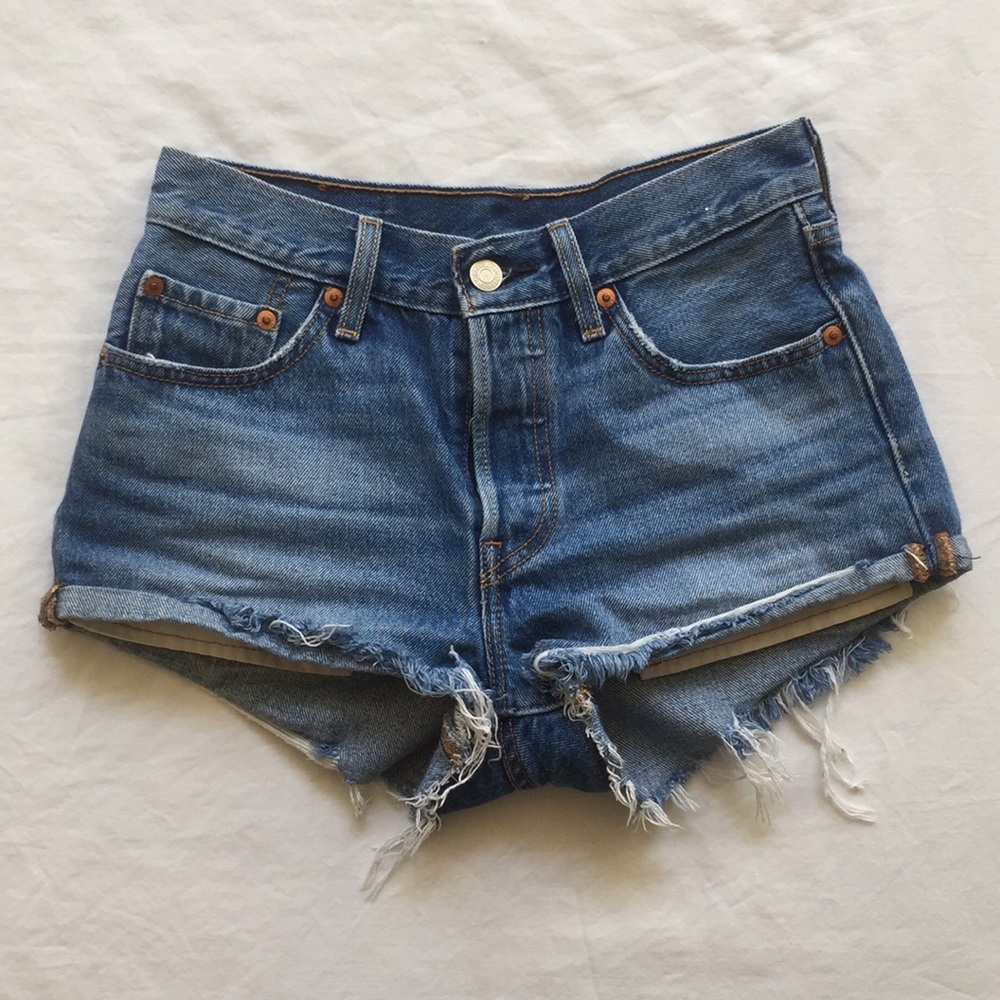 Levi’s 501®️ High-Waisted Shorts
